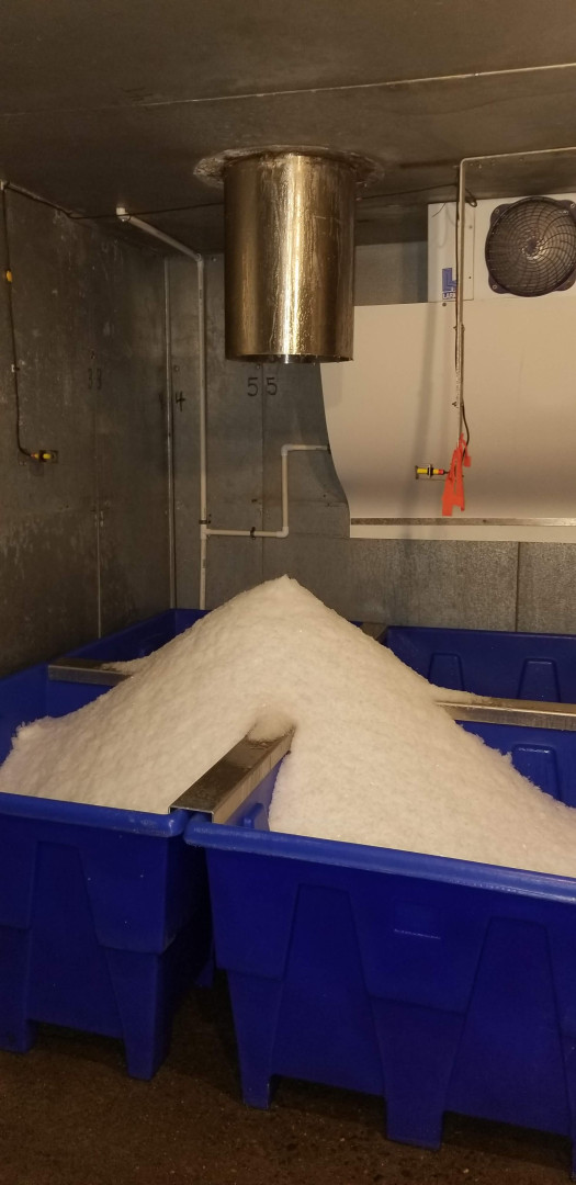 fish 101 at Newman's... Lots of ice... Good ice from Howe